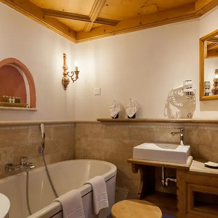 Berghof Ξενοδοχείο 4*